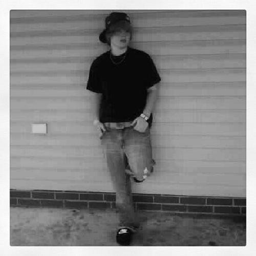 Real Niggahs Do Real Shit. Follow Me - iFollow Bakk!       Ea5t5iDe
