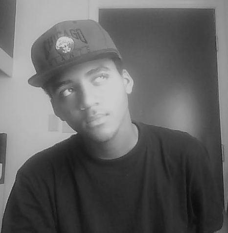 my liil siis --- @LoveableKISSES_ follow us !