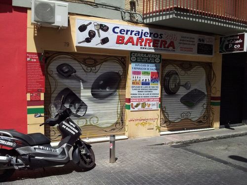 CerrajerosBarre's profile picture. empresa dedicada al mundo de las llaves de vehiculos codificadas,Electronica avanzada del automovil y mandos de garajes, CERRAJEROS 24 H