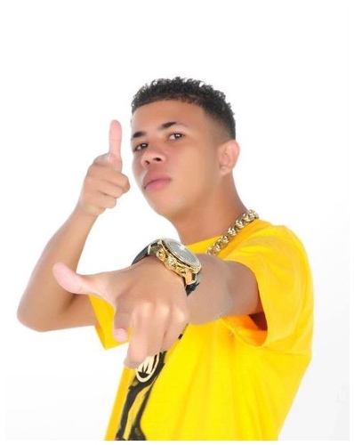 Kaique Monteiro, c/ os sucessos Empurra lá na treta, Vai mama o bonde e entre outras.. 
Contrate: (21) 3256-5320/ (21) 7817-4383/ (21)7725-8273/ ID 46*1795