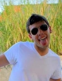 Quem se define se limita.