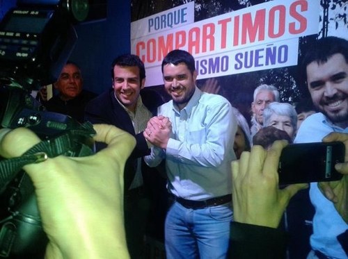 Periodista, casado, Papá de Eloisa, Isidora y Jacinta. Electo concejal de Estación Central con primera mayoria. UDI, cruzado y católico. Feliz