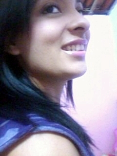 simpática,alegre e de vez em quando chata!