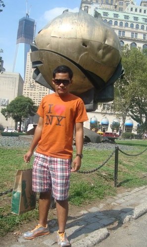 AbiBondan's profile picture. Let's walk around the world!