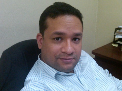 Especialista en Programacion .Net, C#, Mono y Delphi, amante de Firebird y FreeBSD. Sin religion, Sin partido politico, soñador de una sociedad utópica...