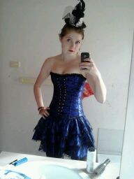 emlouise122's profile picture. 