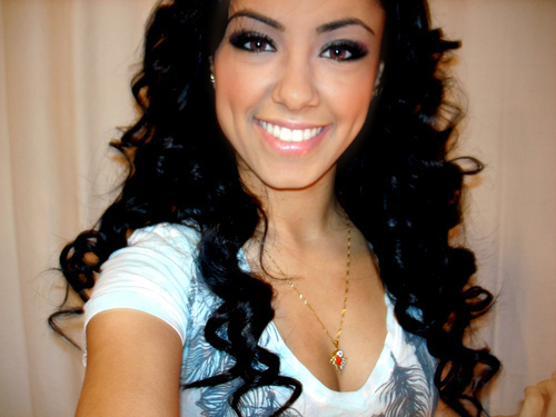 heytherelovelyy's profile picture. drake over everything.