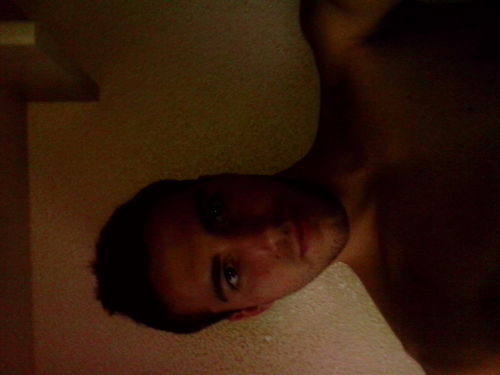 Larty10's profile picture. 