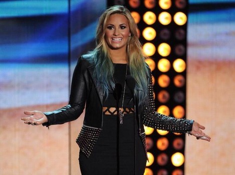 http://t.co/pxcBcujAfz  http://t.co/eCbm5ovPIU Demi Te amo.