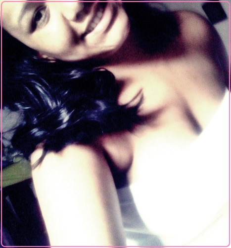 ' Pra mim as coisas mais valiosas ainda são de graça; paz, amor, liberdade e uma mente educada.. =) *
ℒινℯ ℒℴνℯ ℬℯℓιℯve! *