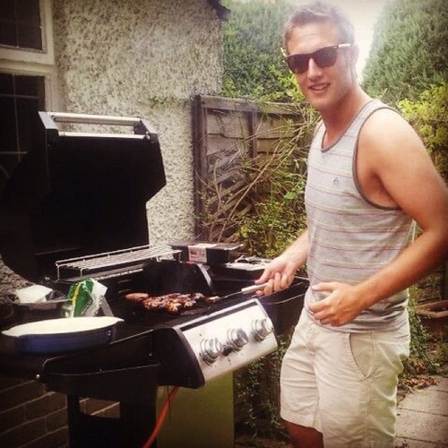 JoeJIBell's profile picture. Picked in Titchfield, Ripened in Cardiff. Sports enthusiast, scholar and all round top bloke