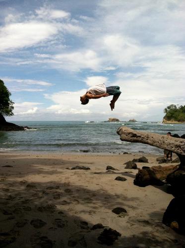 RideEast's profile picture. ☕