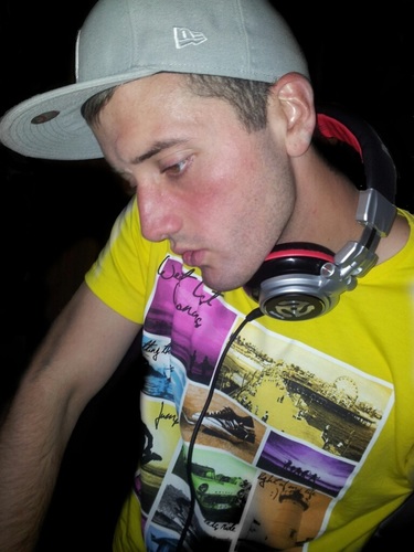 djscottsykes's profile picture. up & coming hardcore/dubstep dj and producer on soundcloud check it out !!!!      oh and E.C.F.C 4 life !