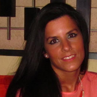 Soy Rebeca y soy una amante de la vida y de los chocalates... me divierto siempre y en el momento disfruto de la vida!!