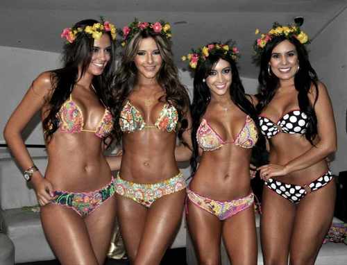 Las Bellezas de #Colombia
 Best #Colombian Females on Twitter

Follow Us for the Hottest pictures of Our Colombian Beauties .