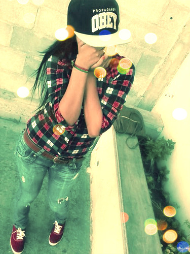 Zoals het altijd gaat, Ik tweet foto's, en jij geef het een cijfer ! / follow me andere account ; @autumnclothesx