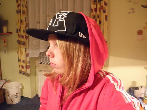 Jsem záčáteční Let's Playerka,náhrávám videa z různých her,oficiální stránka.Víc info zde:http://t.co/86RZrP9qLd