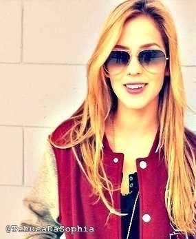 Foda-se a distância, foda-se oq as pessoas dizem, o importante é que eu te amo Sophia Abrahao ! ♥