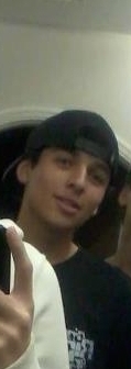 tanto morre um sábio quanto morre um louco , de herói a bandido todo mundo tem um pouco -