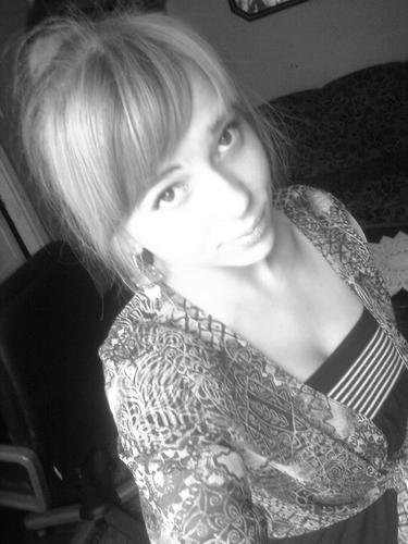 izachkaLoVe's profile picture. I;m just teen