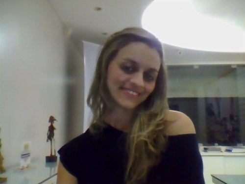 Atriz Humorista , Estudante do curso de Gestão de Recursos Humanos , da Universidade Paulista - Unip Campina Grande , recepcionista da Radio Campina Grande FM !