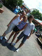 tenho 13 anos , se kiser saber + me siga {}{}{}