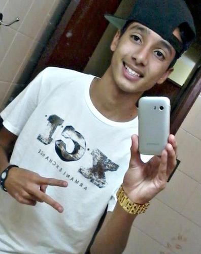 Jogador do Vila Maria!
Desde pequeno destinado a sobreviver na raça, na atitude, na ginga, na marra. Esse é o meu jeito de ser.