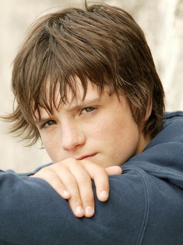 hola yo soy la fan numero uno de josh ..........lo amo..unanse a mi club
