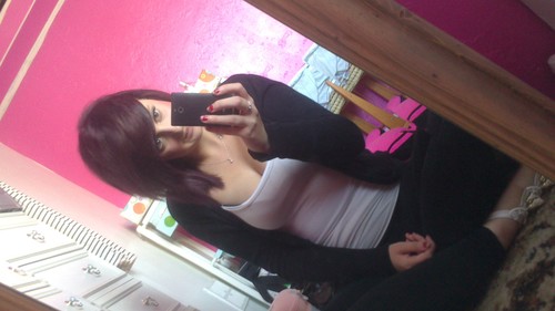 chloemeadows3's profile picture. follow me&i will follow you back:)