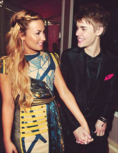 @ddlovato &' @justinbieber, meuss