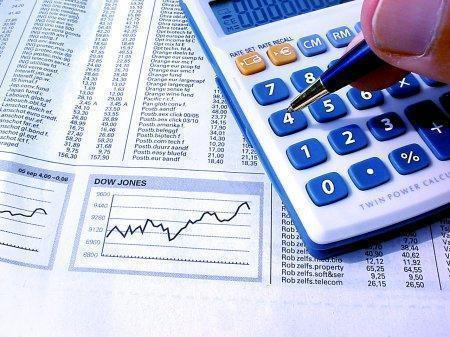 Contador público colegiado. Experiencia en transnacionales. Se ofrecen servicios de asesoría Fiscal y Contable en Valencia.