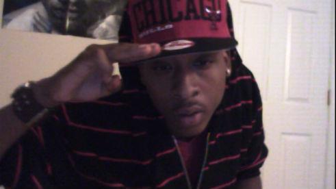 Member of FMH/FMG fam #HarveyWorld follow me i follow back SIMPLE as that #Joker http://www.. Skype: jmillz202 yea I be in the App too !