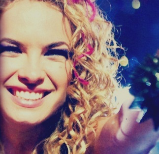 Minha cachinhos dourados, o sorriso mais lindo o olhar mais sinceiro @Lua_Blanco