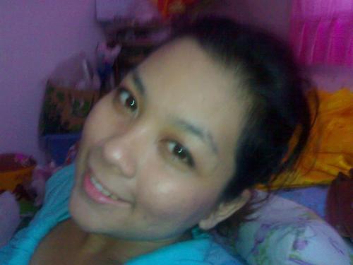 การ ที่เราจะรักใครสักคน.....ไม่จำเป็นต้องหาเหตุผลว่าทำไมเราจึงไปรักเขา ได้ แต่ให้รู้ไว้ว่าทุกวันนี้เรารักเขาและต้องรักให้ดีที่สุดก็พอ