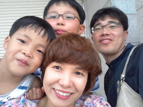 starari10004's profile picture. As mentioned We cannot change the cards we are dealt, just how we play the hand. by Randy Pausch 
Don't worry and Be happy!!!