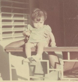 yayapq's profile picture. #NiUnaMenos #NiUnaMás