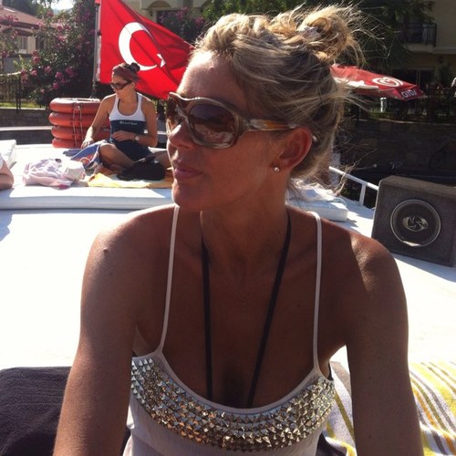 Astridz1312's profile picture. 