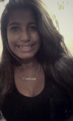 Elα SORRISO bonito e deixα os outros querendo sαber o segredo que α fαz FELIZ;*αquela que αgrαdece α Deus por ter o privilégio de amar e ser amada ♥