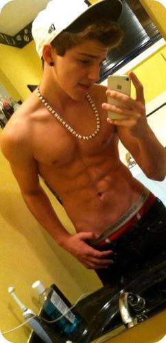 Hi im cody, im a virgin and i like burritos.
