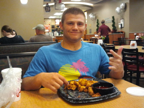 c_hussy's profile picture. Twiiter is gay.