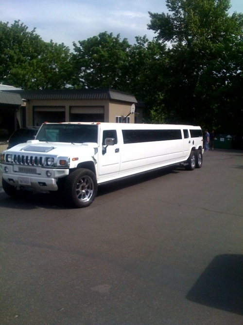 GoInStyleLimos's profile picture. Home of the longest and most exotic limousines in Portland surrounding areas and Southwest Washington.  503-788-4467