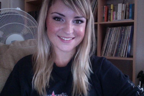 hot_pins's profile picture. 26. Female. I like muffin bottoms.