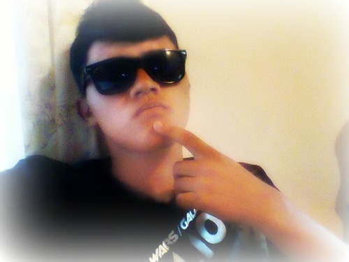 yhonkenx's profile picture. 