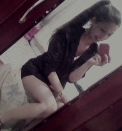Por dentro uma personalidade minha , por fora um conceito seu.  ∞
