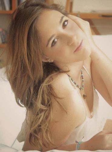 marielanoval1's profile picture. 