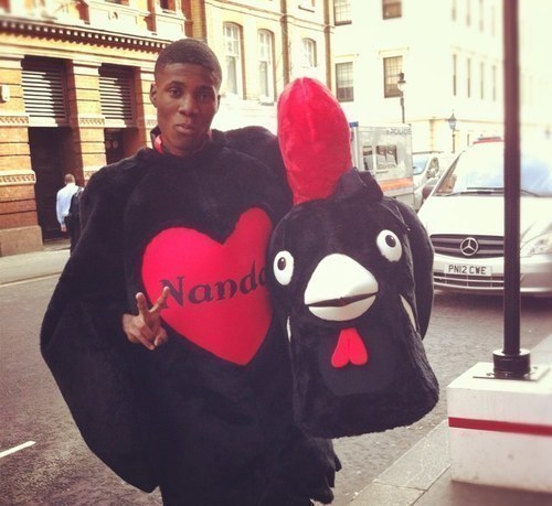 17, Camden  XFactor Reject. Work at Nandos! Tulisa & Nicole are my spices. I ain't backing down! YEH BOI!