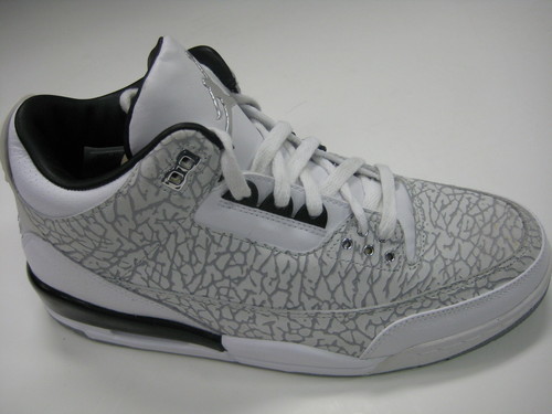 Didnt see enough pics of a sneak- hit me up ill email you enough to prove im good business!
do free shipping to US ONLY 
#TeamJordan, #TeamNike, #TeamDecade