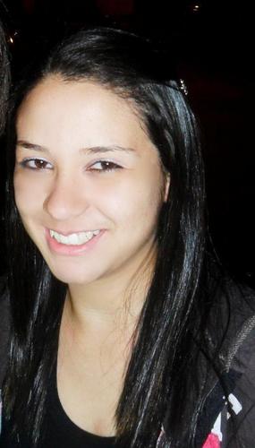 16 anos. Familia, amigos e Deus. Solteira. Since 08/11