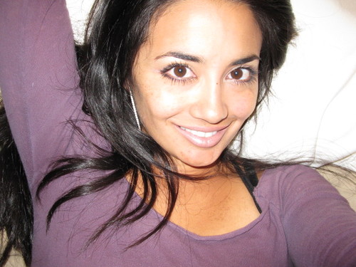 I'm a sociable introvert...love...laugh...live...