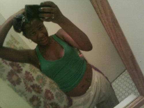 R.I.P TO DEM DEAD NIGGAS... R.I.P WHITE WHITE ::::::::: Bitches anit on shit wit my Cuzin cuz we Drillin Bitches all day perios♥♥♥